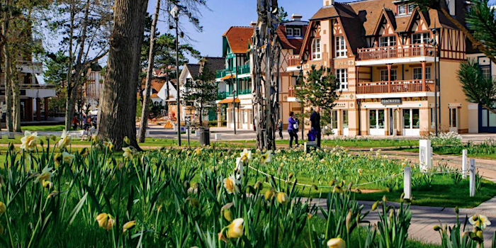 Le jardin des arts au Touquet-Paris-Plage sur Miss Konfidentielle