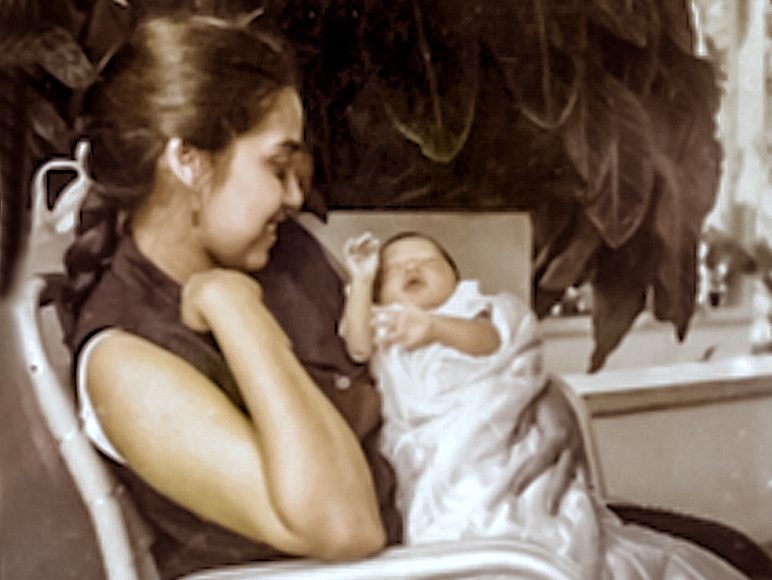 María Teresa Mirabal avec sa fille Jacqueline sur miss konfidentielle