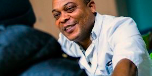 Rodet Tshilumbay Muila – Campagne Exercer en psychiatrie publique DCOM, décembre 2019, interview HD, photo J.Alvarez