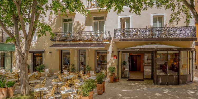 Destination France – Le Grand Hôtel d’Orange sur miss konfidentielle