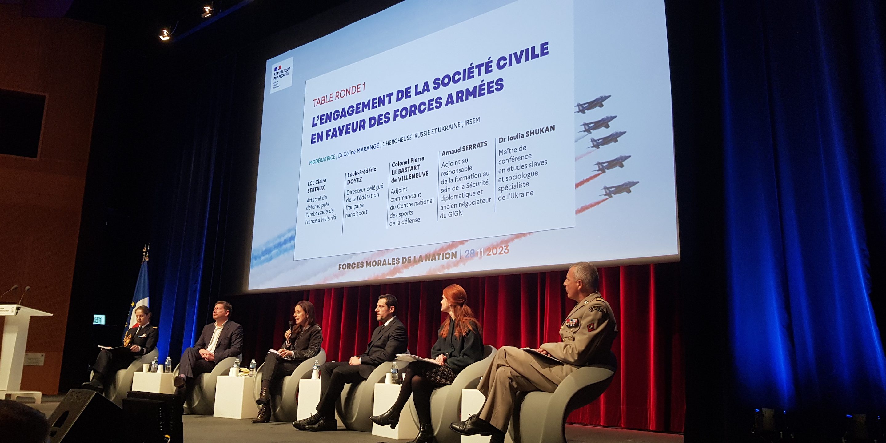 ACADEM – FORCES MORALES avec LCL Claire BERTAUX, Dr Céline MARANGÉ, Louis-Frédéric DOYEZ, Arnaud SERRATS, Dr Ioulia SHUKAN, Colonel Pierre LE BASTART de VILLENEUVE © Valérie Desforges