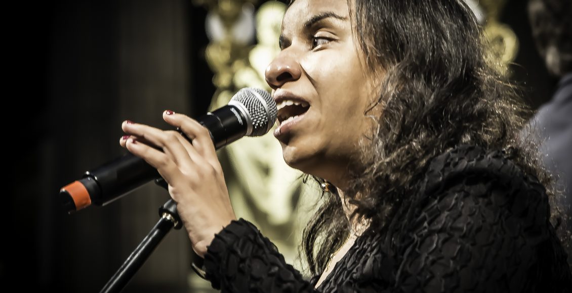Chanteuse Naida ROSE au Grand Concert Police-Action Solidaire en l’église de la Madeleine (19 novembre 2023) sur le media misskonfidentielle.com