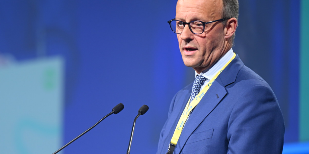 Né en 1955 près de Dortmund, Friedrich Merz, chrétien-démocrate conservateur incarne aujourd’hui une CDU délibérément tournée à droite – Crédits : Parti populaire européen -Flickr