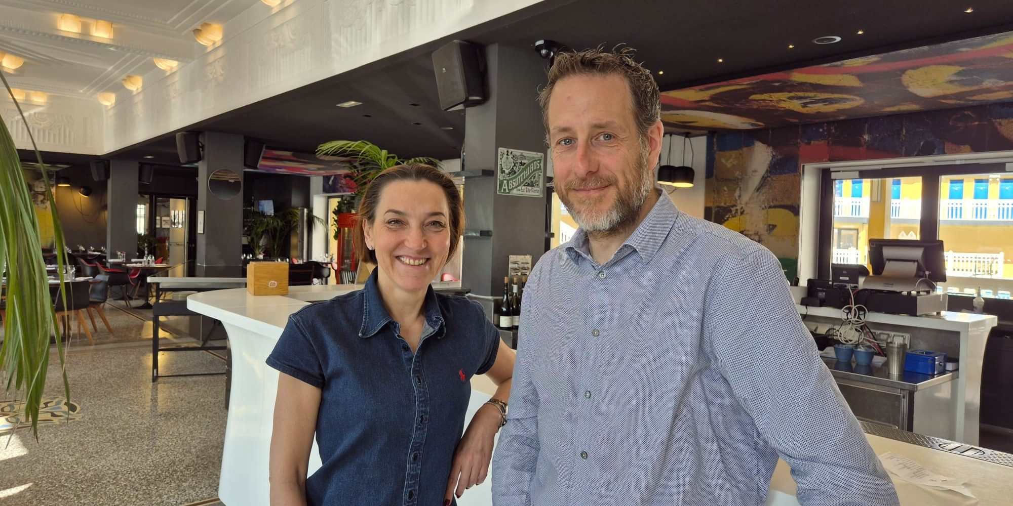 Arnaud Campanella et Miss Konfidentielle, journaliste, au Molitor © Miss Konfidentielle