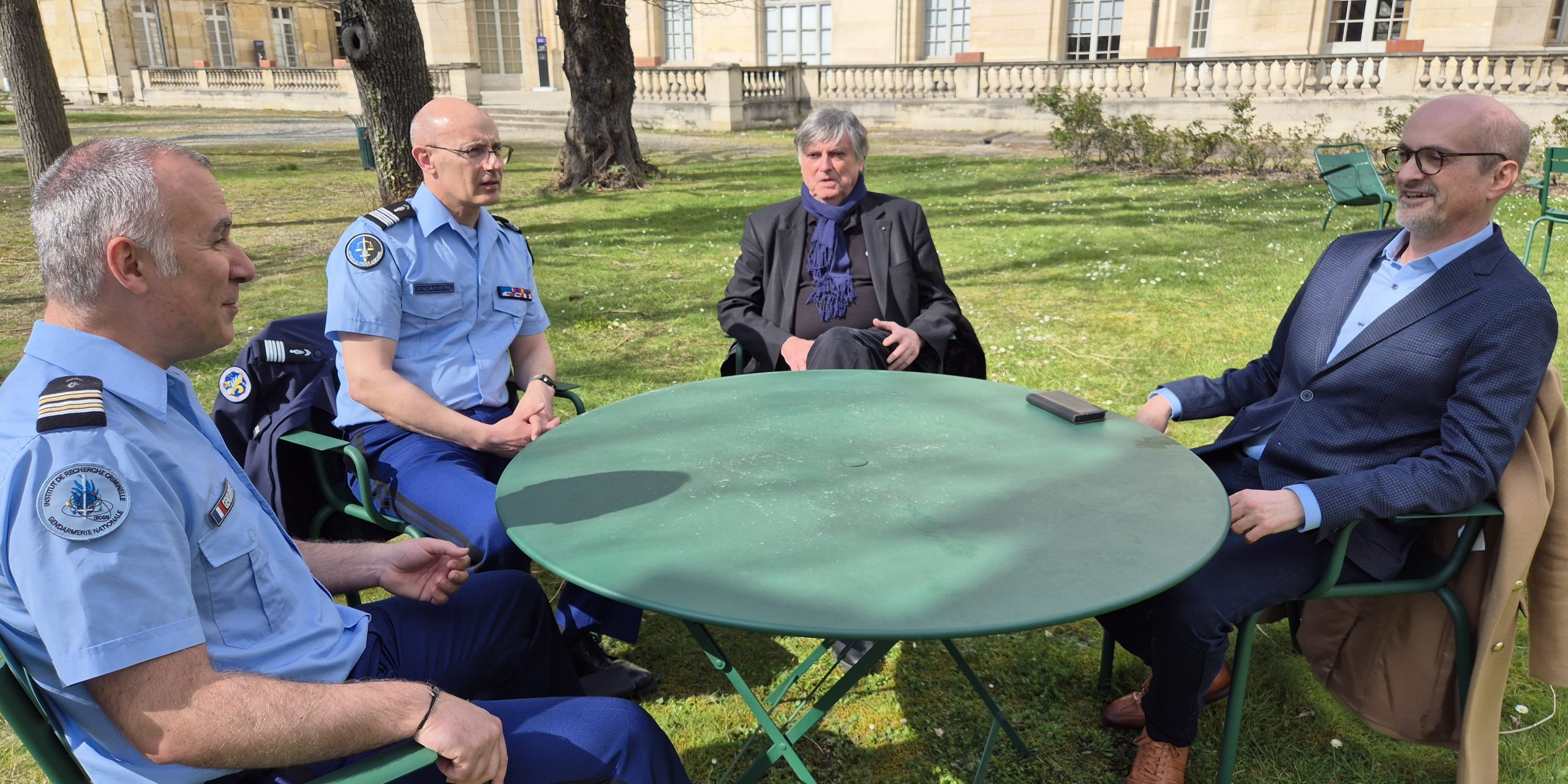 Lieutenant-colonel Guillaume COGNON, colonel Grégory BRICHE, Jean-Yves DANIEL, Régis DREXLER à l’Observatoire de Paris © Miss Konfidentielle