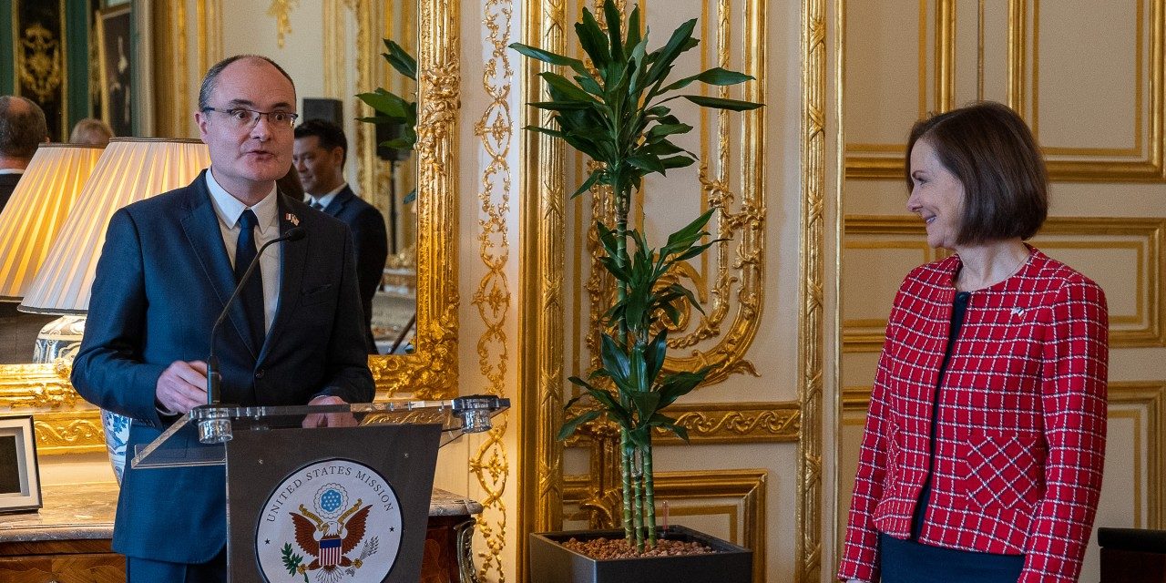 Réception en l’honneur de l’association France Etats-Unis par Son Excellence Mme Denise Campbell BAUER pour le 75ème anniversaire de l’association (2023) © US Embassy – Paris