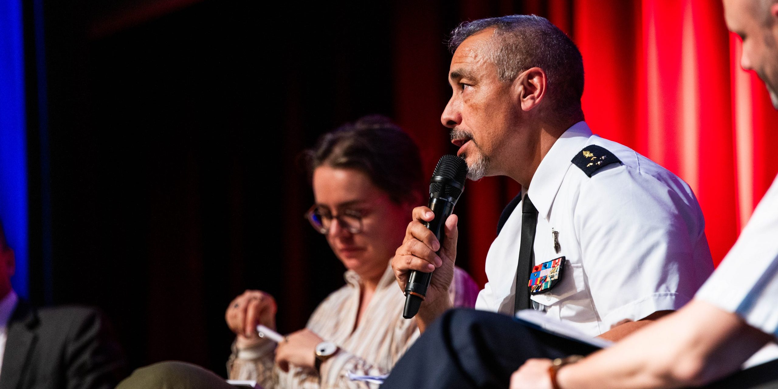 GCA Marc Le Bouil, commandant de la Défense aérienne et des opérations aériennes (CDAOA) au colloque annuel 2026 de l’AAE avec le CESA