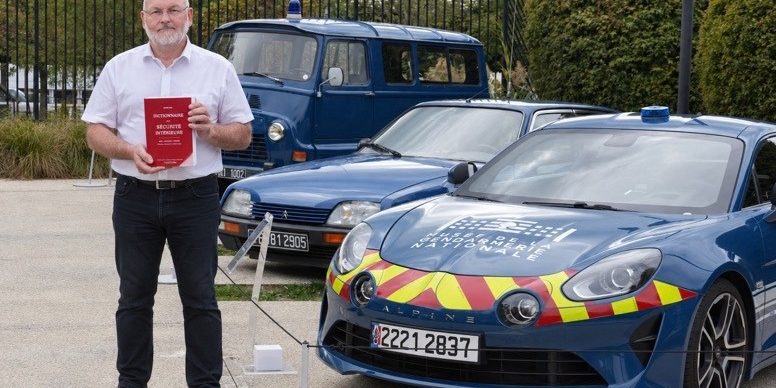 Franck DENION présente le livre : Dictionnaire de la Sécurité intérieure, au Musée de la Gendarmerie nationale (MGN) les 10-11 octobre 2027 à Melun avec le soutien de Miss Konfidentielle